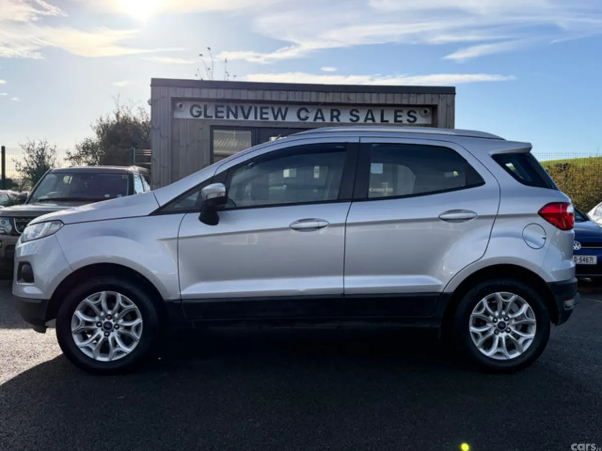 Ford EcoSport Hatchback, Petrol, 2016, Silver