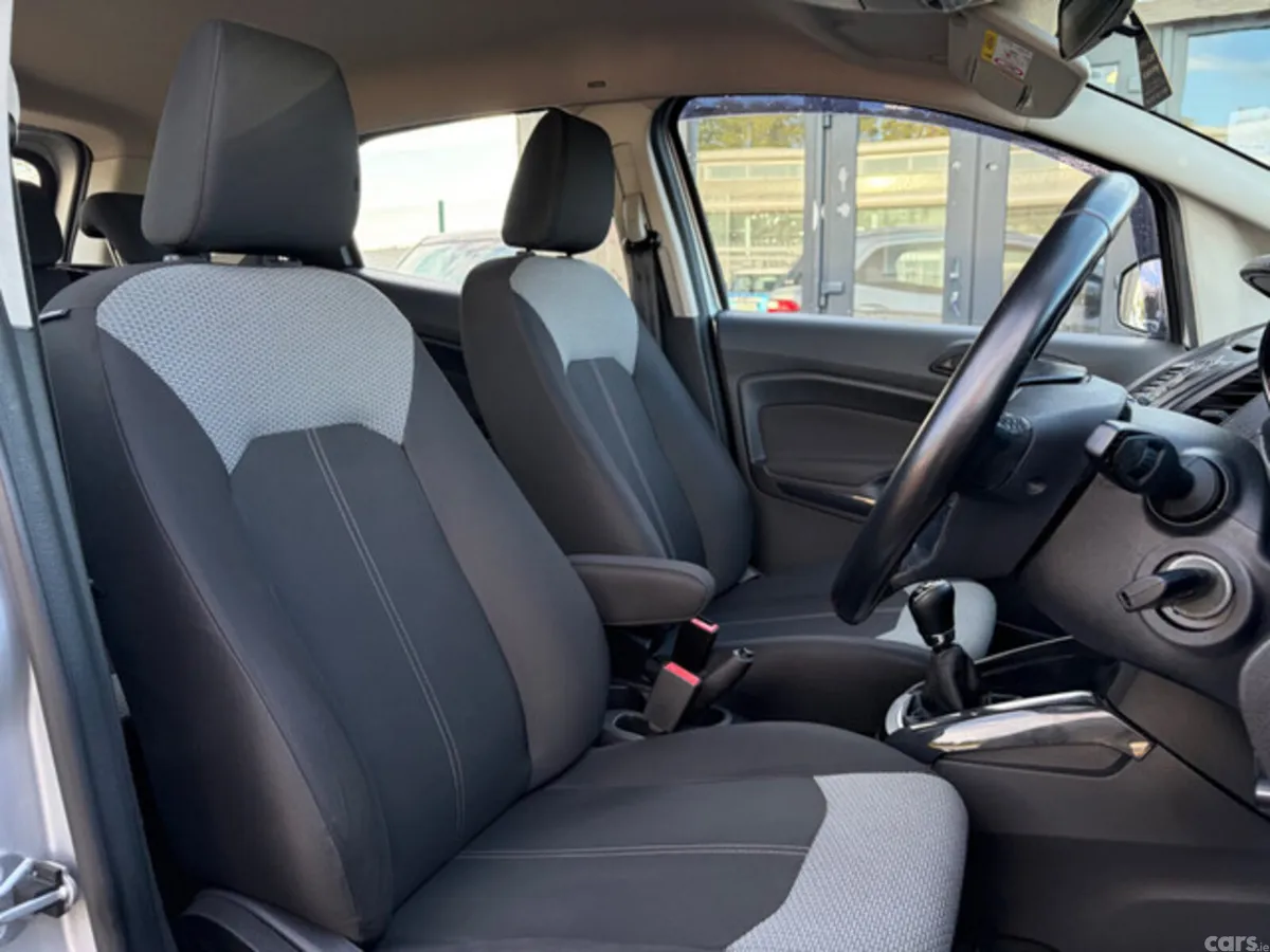 Ford EcoSport Hatchback, Petrol, 2016, Silver