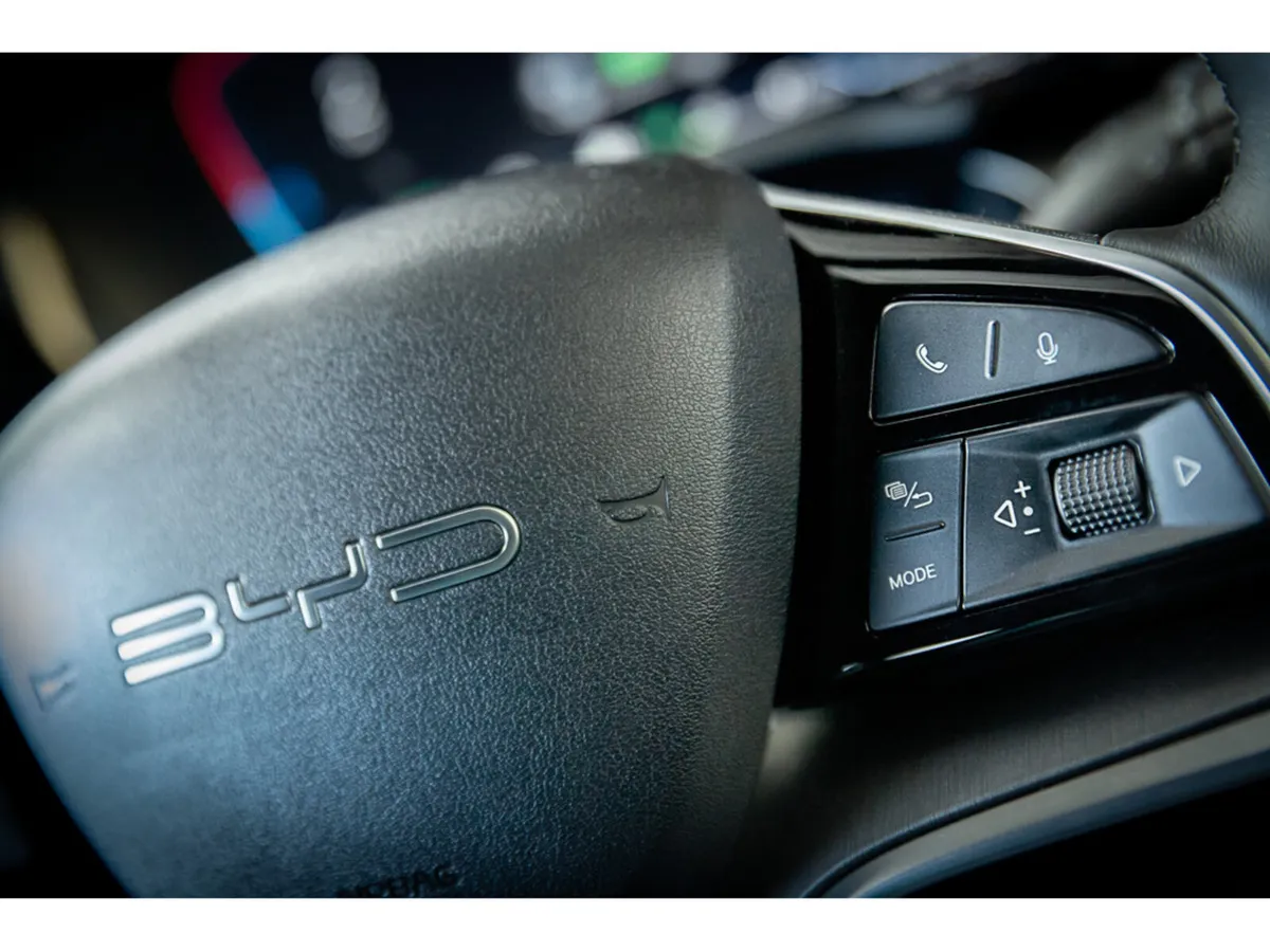 BYD SEAL U Hatchback, Petrol Plug-in Hybrid, 2025, Grey