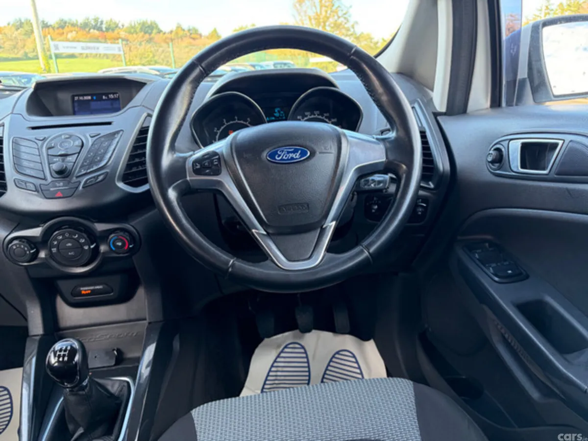 Ford EcoSport Hatchback, Petrol, 2016, Silver