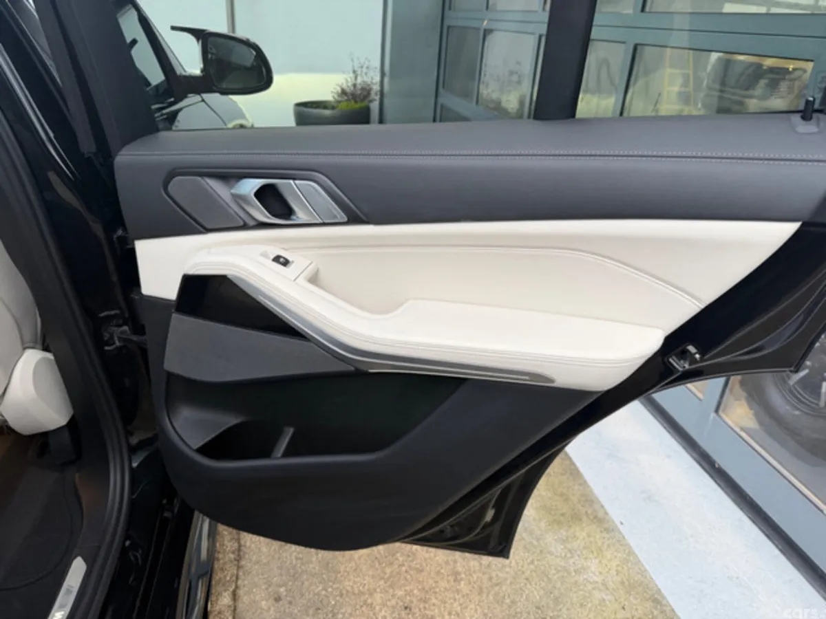 BMW X5 SUV, Petrol Plug-in Hybrid, 2023, Black
