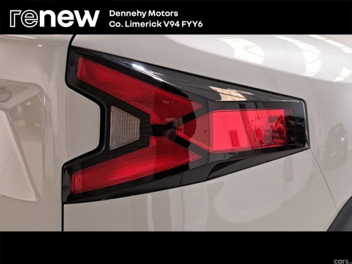 Dacia Duster SUV, Petrol Hybrid, 2026, Brown