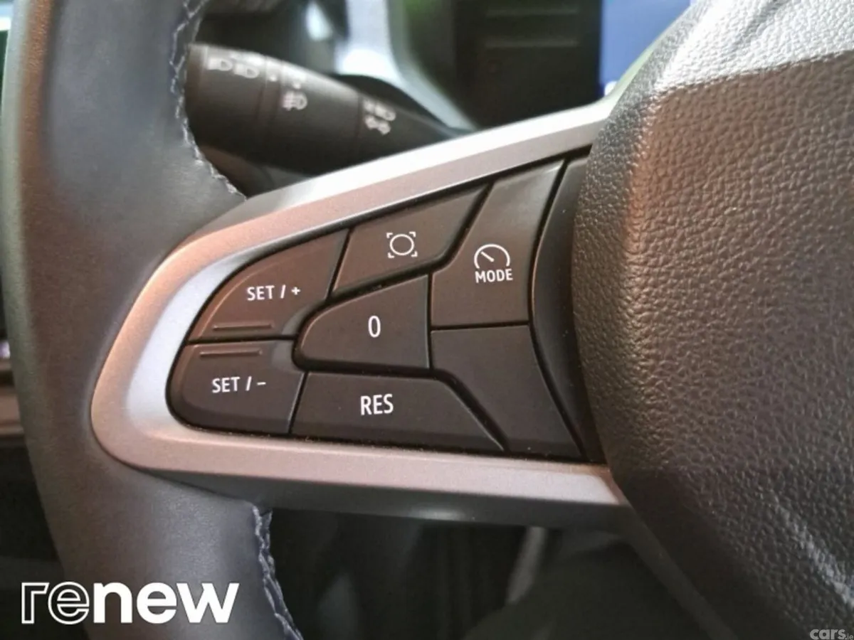 Dacia Duster SUV, Petrol Hybrid, 2026, Brown