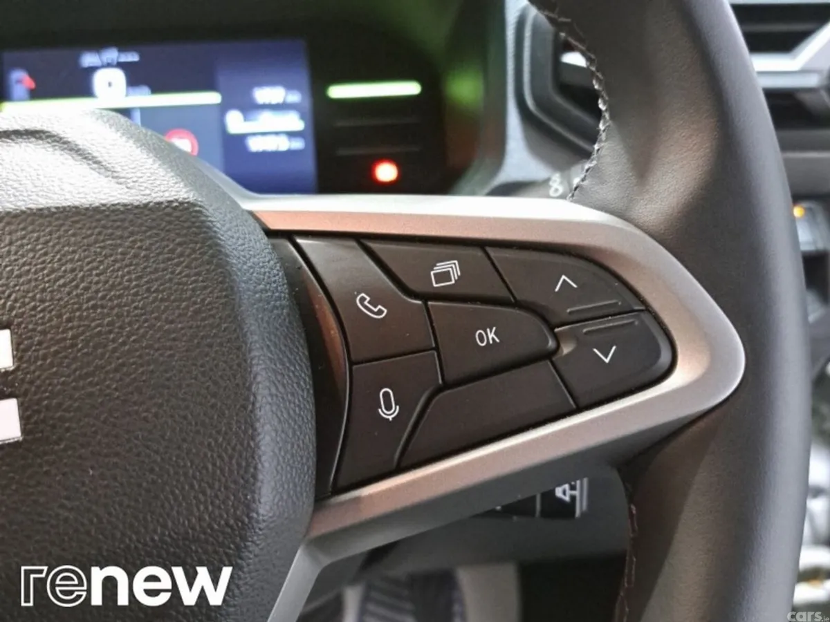 Dacia Duster SUV, Petrol Hybrid, 2026, Brown