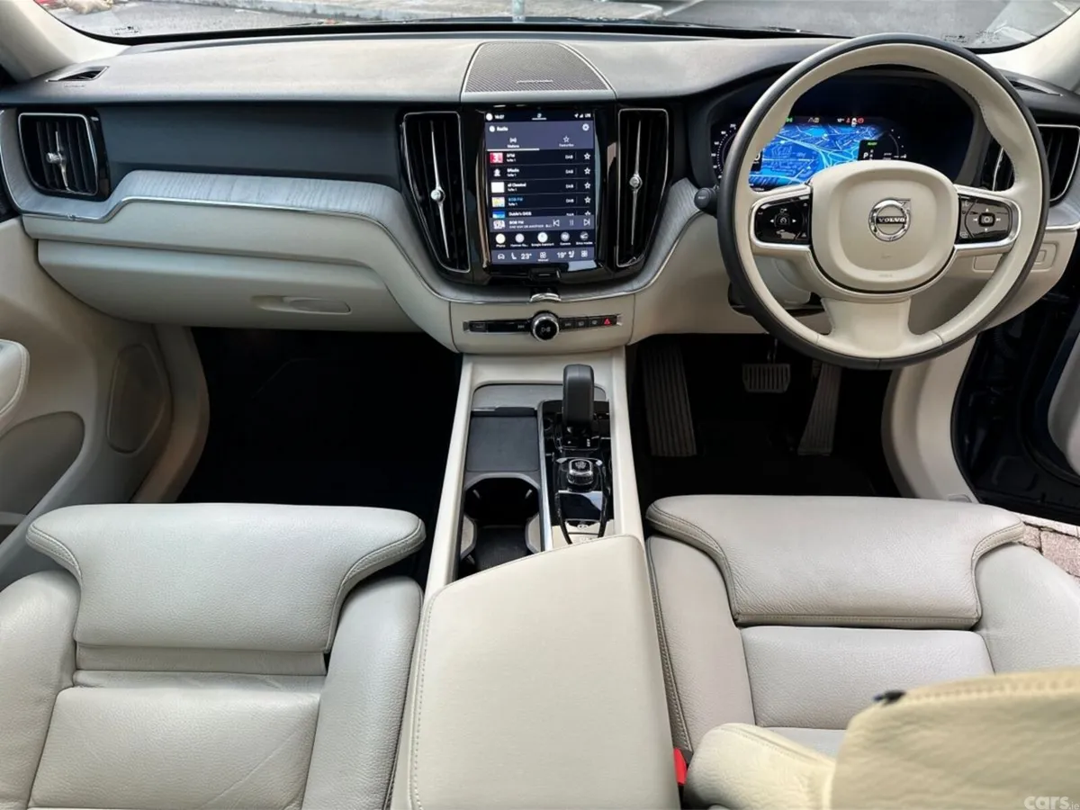 Volvo XC60 SUV, Petrol Plug-in Hybrid, 2023, Blue
