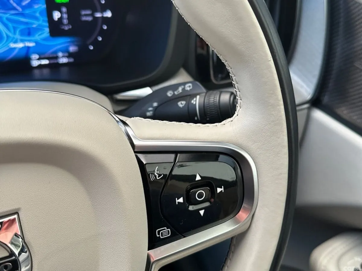 Volvo XC60 SUV, Petrol Plug-in Hybrid, 2023, Blue