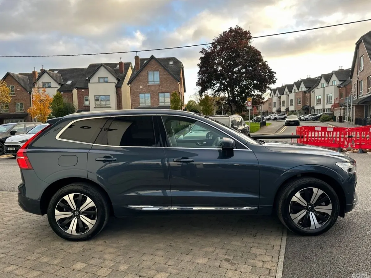 Volvo XC60 SUV, Petrol Plug-in Hybrid, 2023, Blue