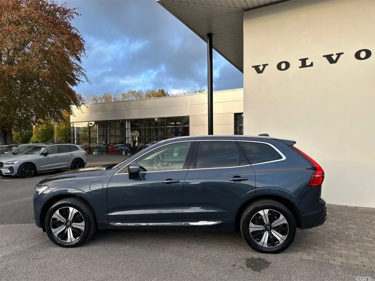 Volvo XC60 SUV, Petrol Plug-in Hybrid, 2023, Blue