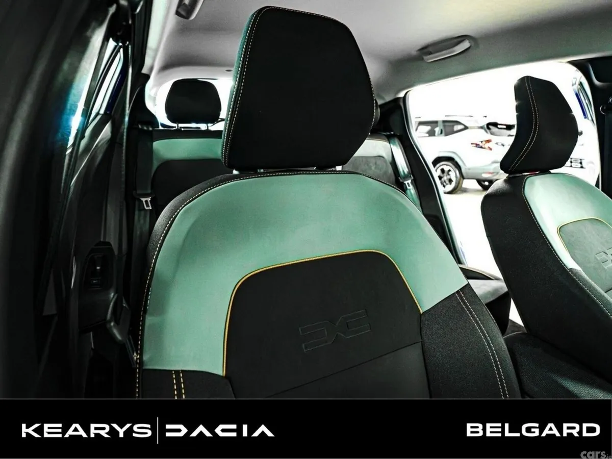 Dacia Sandero Stepway Hatchback, Petrol, 2027, Blue