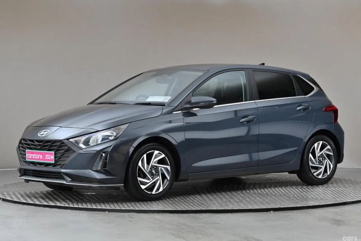Hyundai i20 Hatchback, Petrol, 2024, Grey