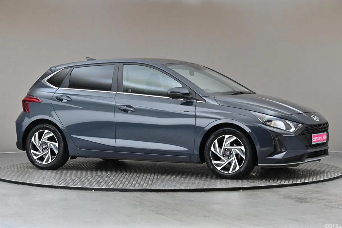 Hyundai i20 Hatchback, Petrol, 2024, Grey