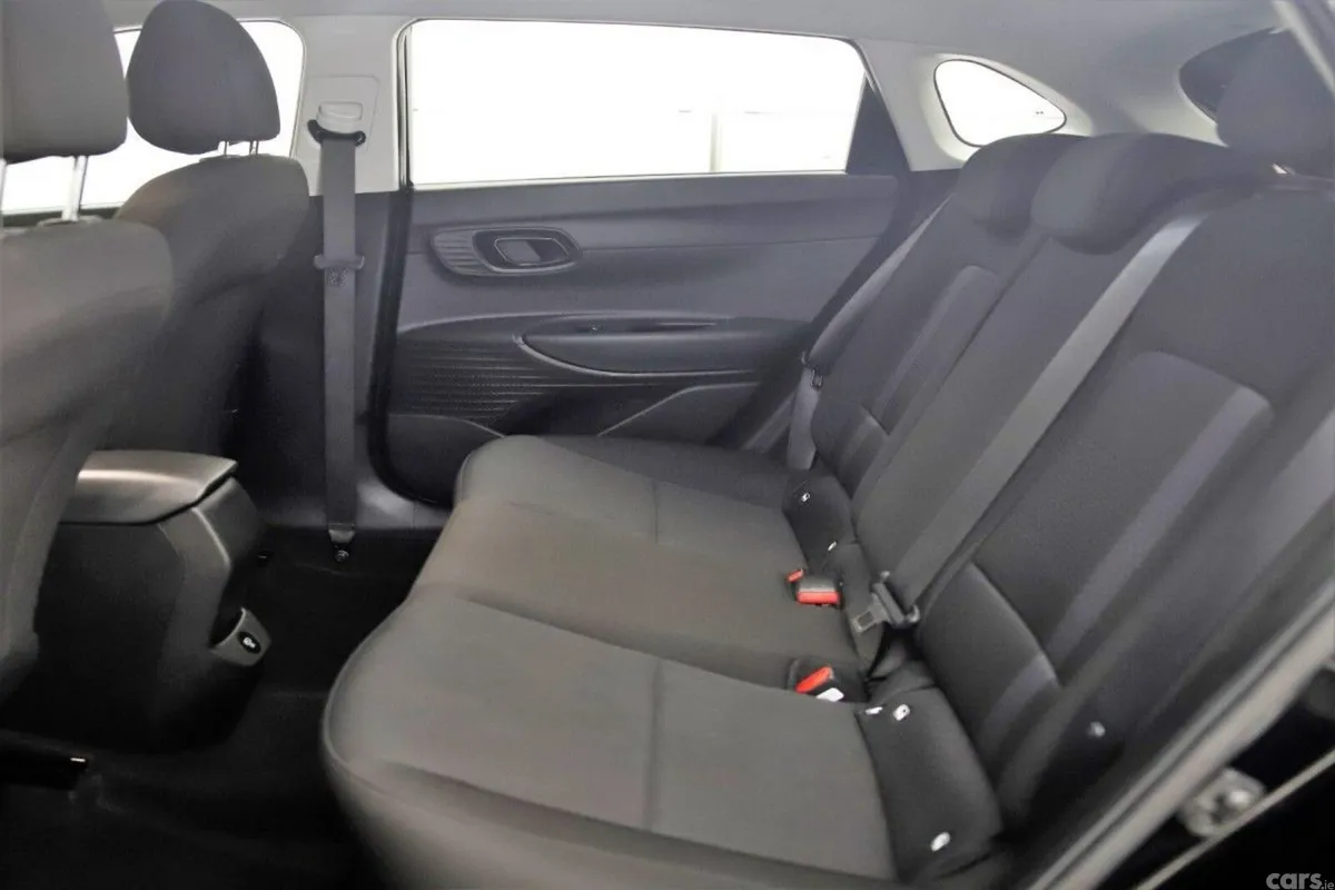 Hyundai i20 Hatchback, Petrol, 2024, Grey