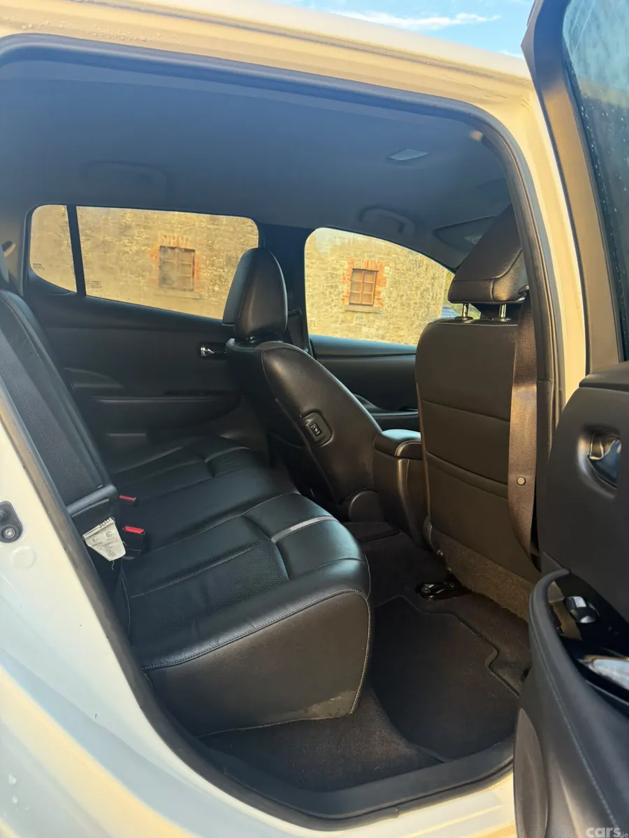 Nissan Leaf Hatchback, Electric, 2019, White