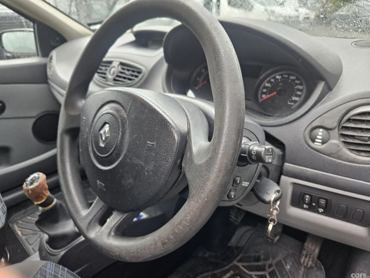 Renault Clio Hatchback, Petrol, 2006, Blue