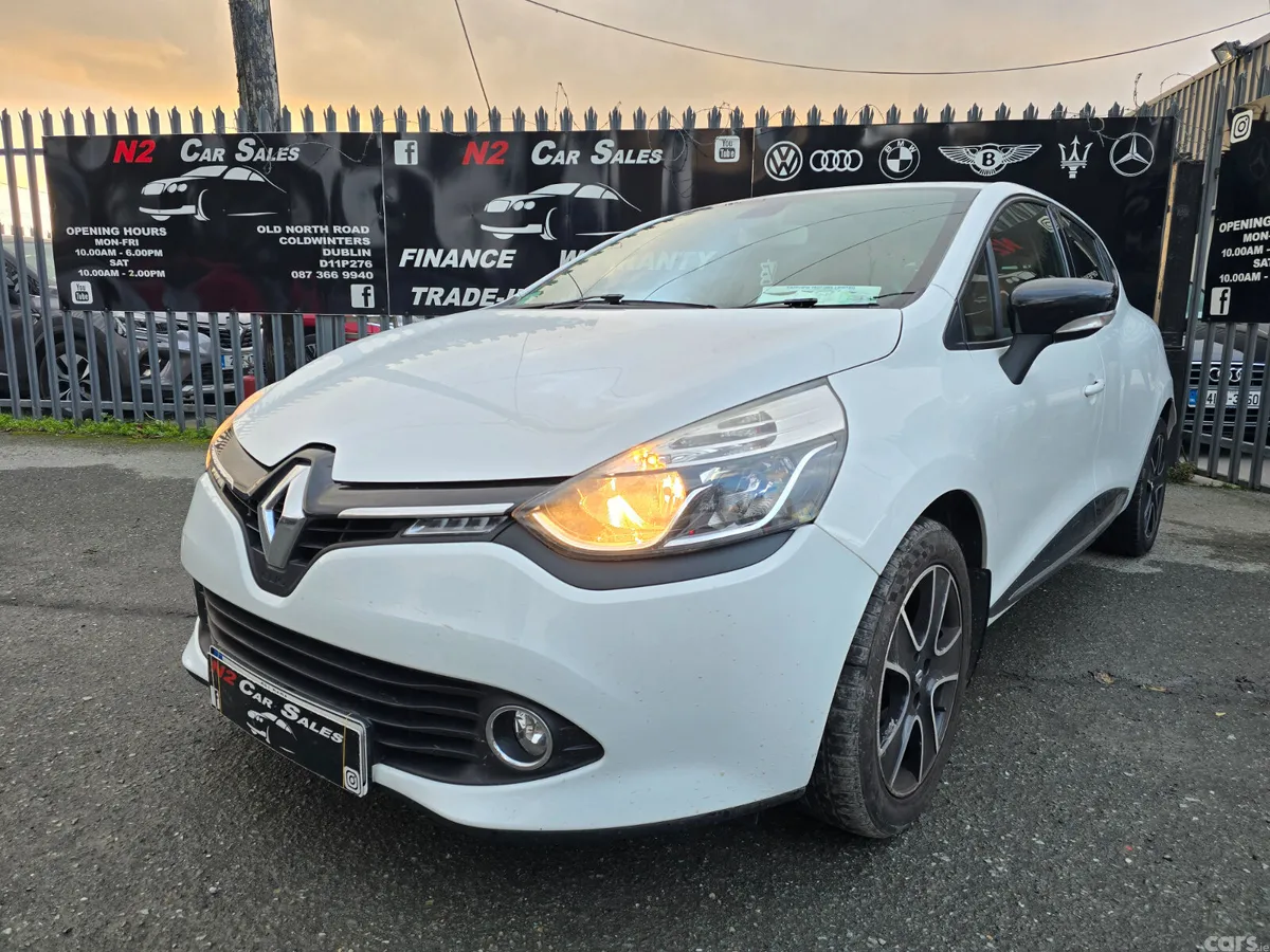 Renault Clio Hatchback, Petrol, 2016, White