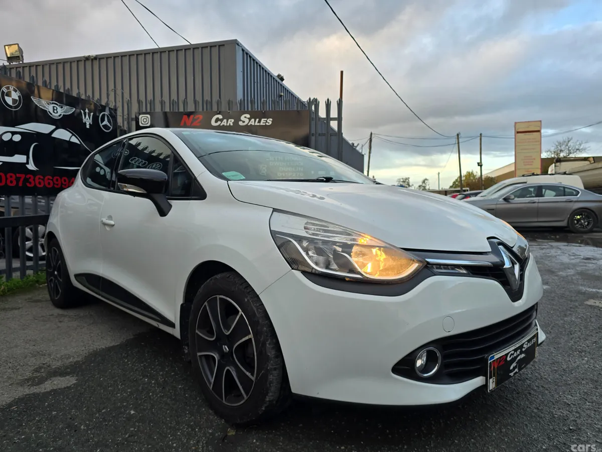 Renault Clio Hatchback, Petrol, 2016, White