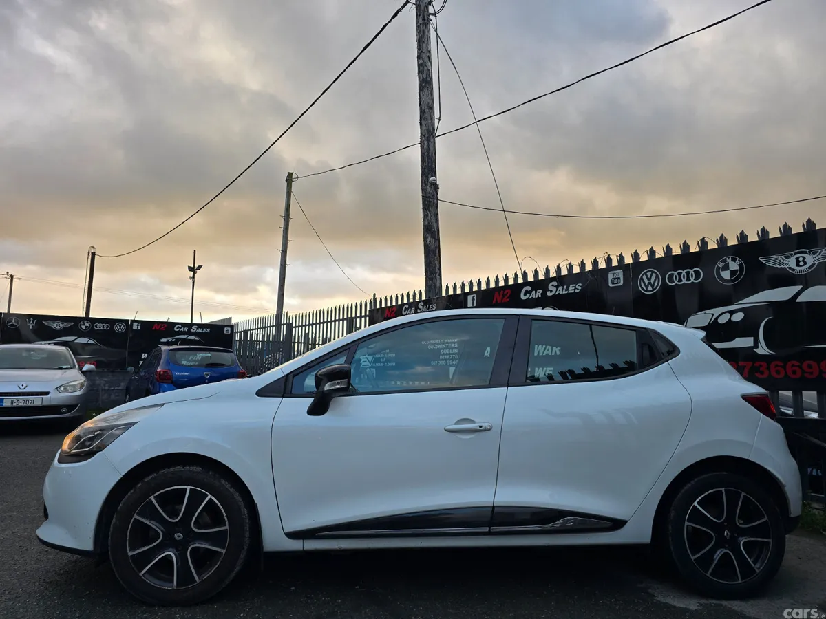 Renault Clio Hatchback, Petrol, 2016, White