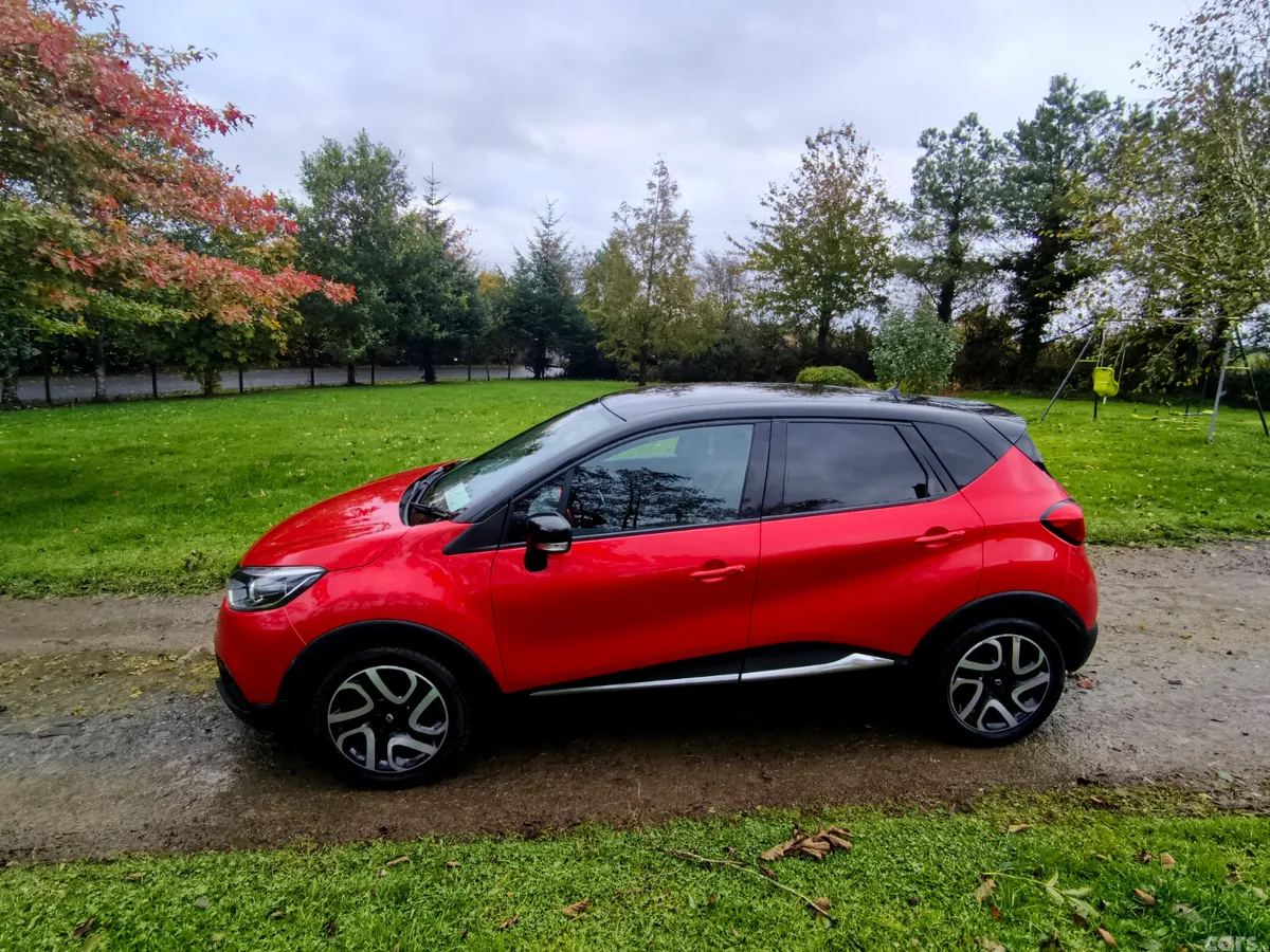Renault Captur Hatchback, Diesel, 2015, Red