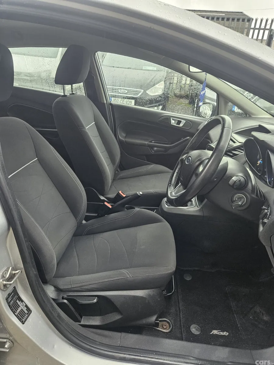 Ford Fiesta Hatchback, Petrol, 2013, Silver