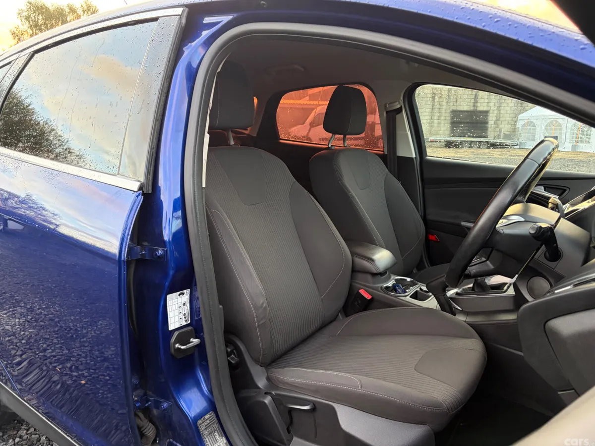 Ford Focus Hatchback, Diesel, 2014, Blue