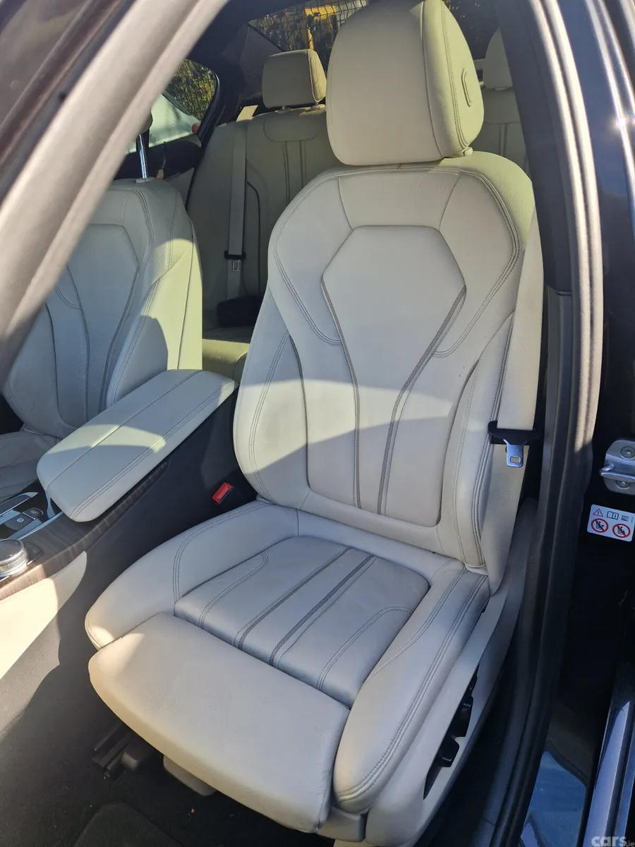 BMW 5-Series Saloon, Petrol Plug-in Hybrid, 2018, Grey