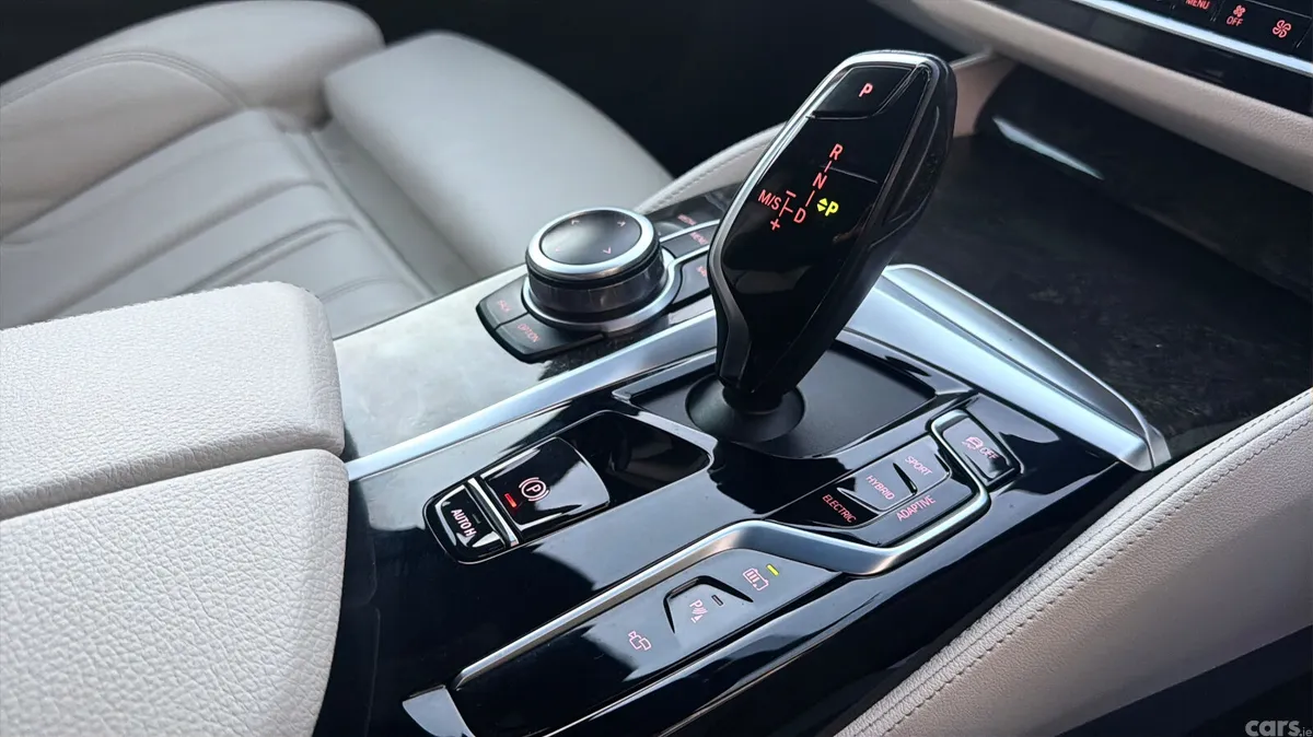 BMW 5-Series Saloon, Petrol Plug-in Hybrid, 2022, Black