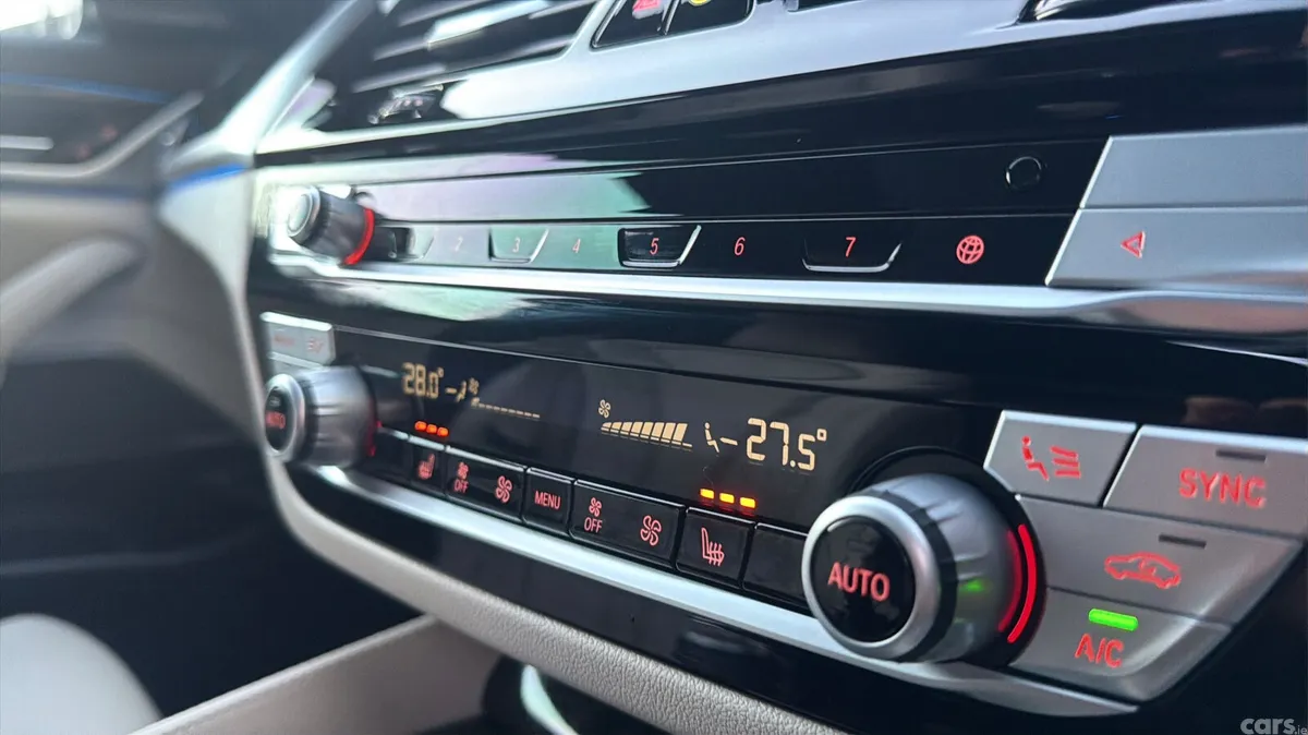 BMW 5-Series Saloon, Petrol Plug-in Hybrid, 2022, Black