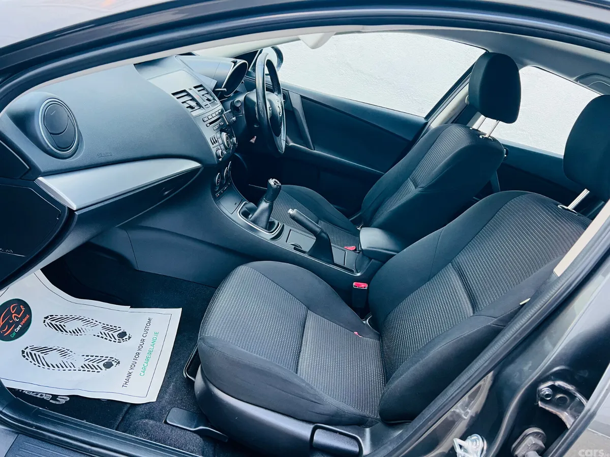 Mazda Mazda3 Hatchback, Petrol, 2013, Grey