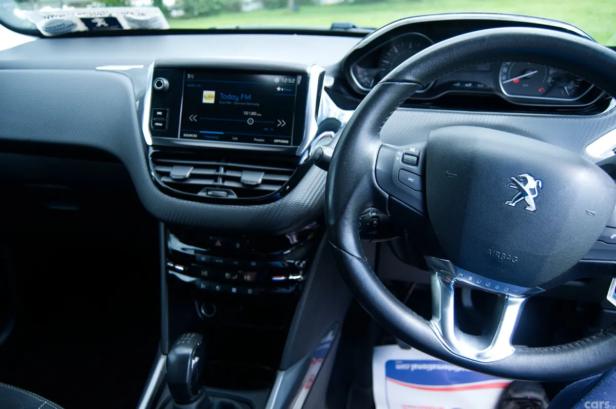 Peugeot 2008 Estate, Diesel, 2018, Red