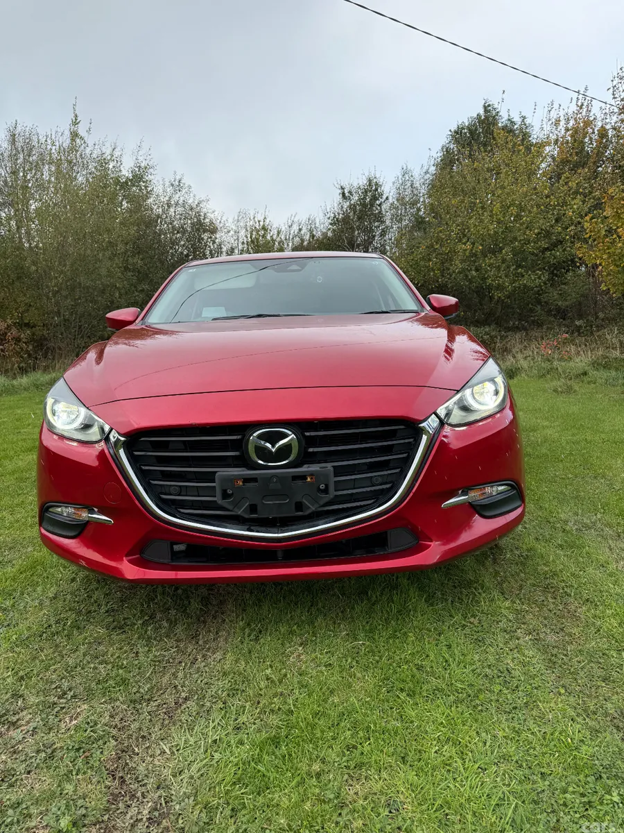 Mazda Axela Hatchback, Diesel, 2017, Red