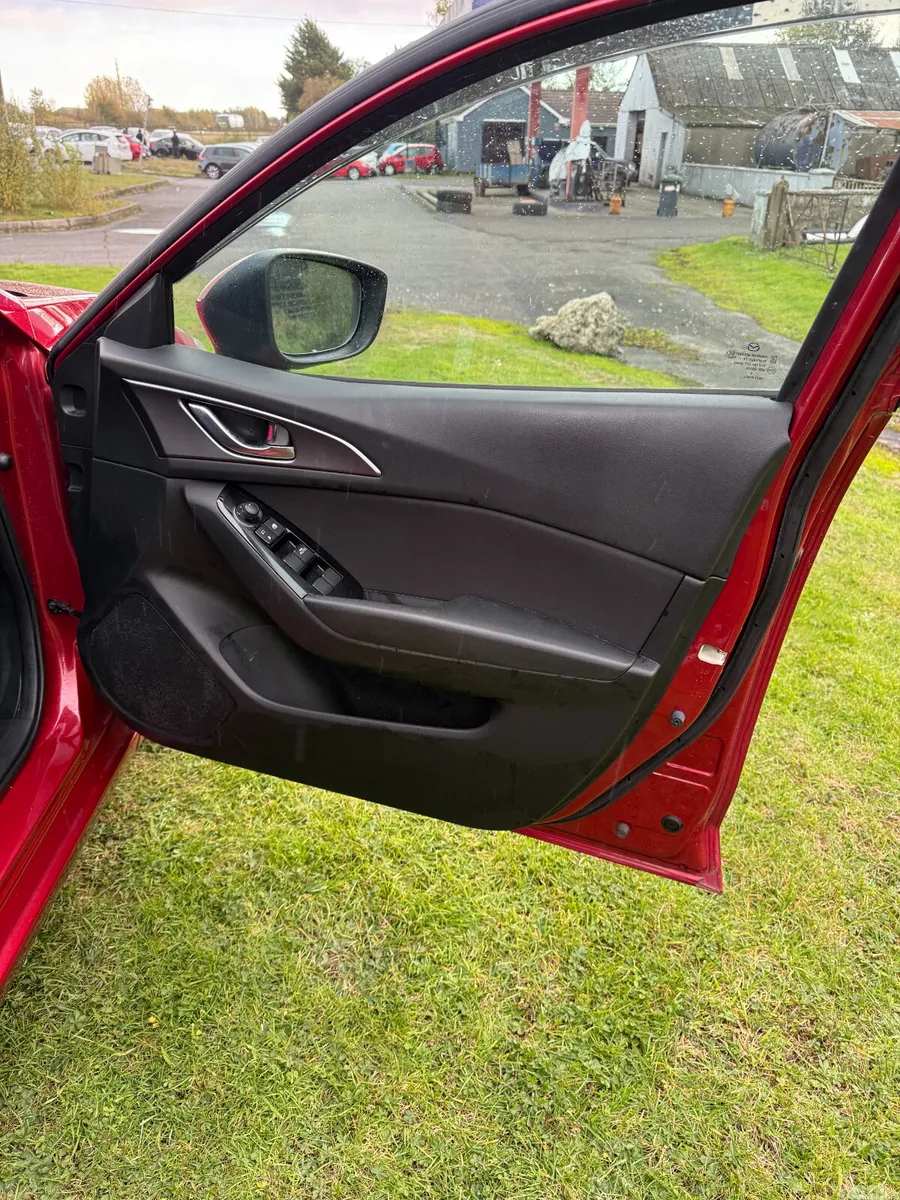Mazda Axela Hatchback, Diesel, 2017, Red