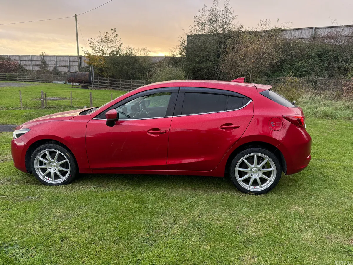 Mazda Axela Hatchback, Diesel, 2017, Red