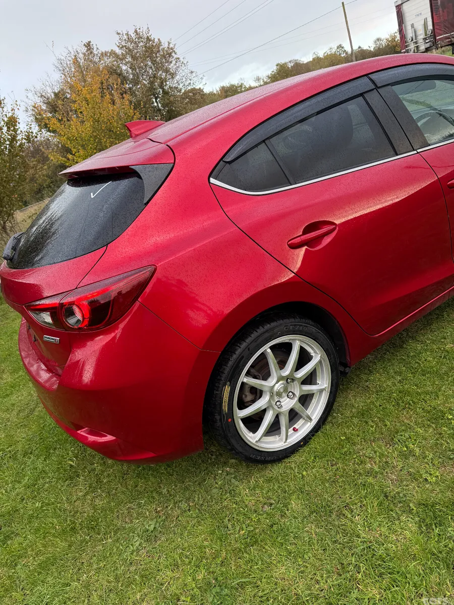 Mazda Axela Hatchback, Diesel, 2017, Red