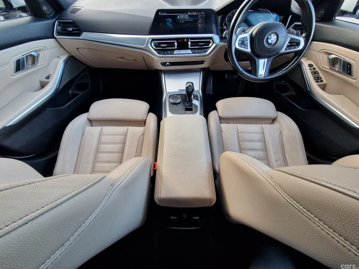 BMW 3-Series Saloon, Petrol Hybrid, 2021, White
