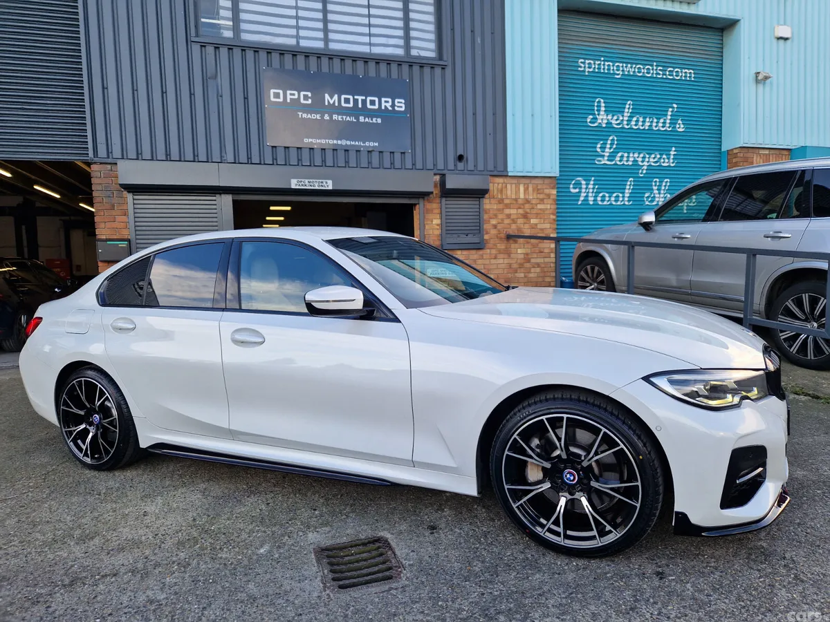 BMW 3-Series Saloon, Petrol Hybrid, 2021, White