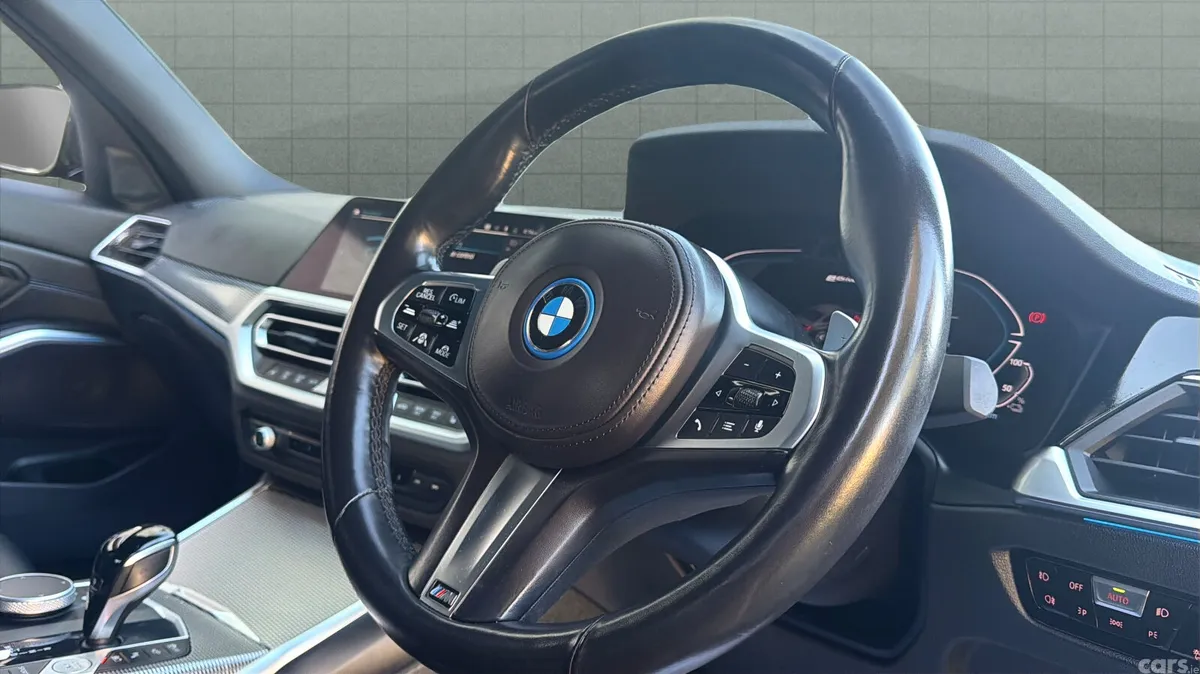 BMW 3-Series Saloon, Petrol Plug-in Hybrid, 2022, Black