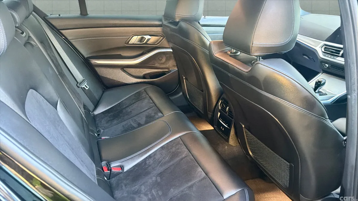 BMW 3-Series Saloon, Petrol Plug-in Hybrid, 2022, Black