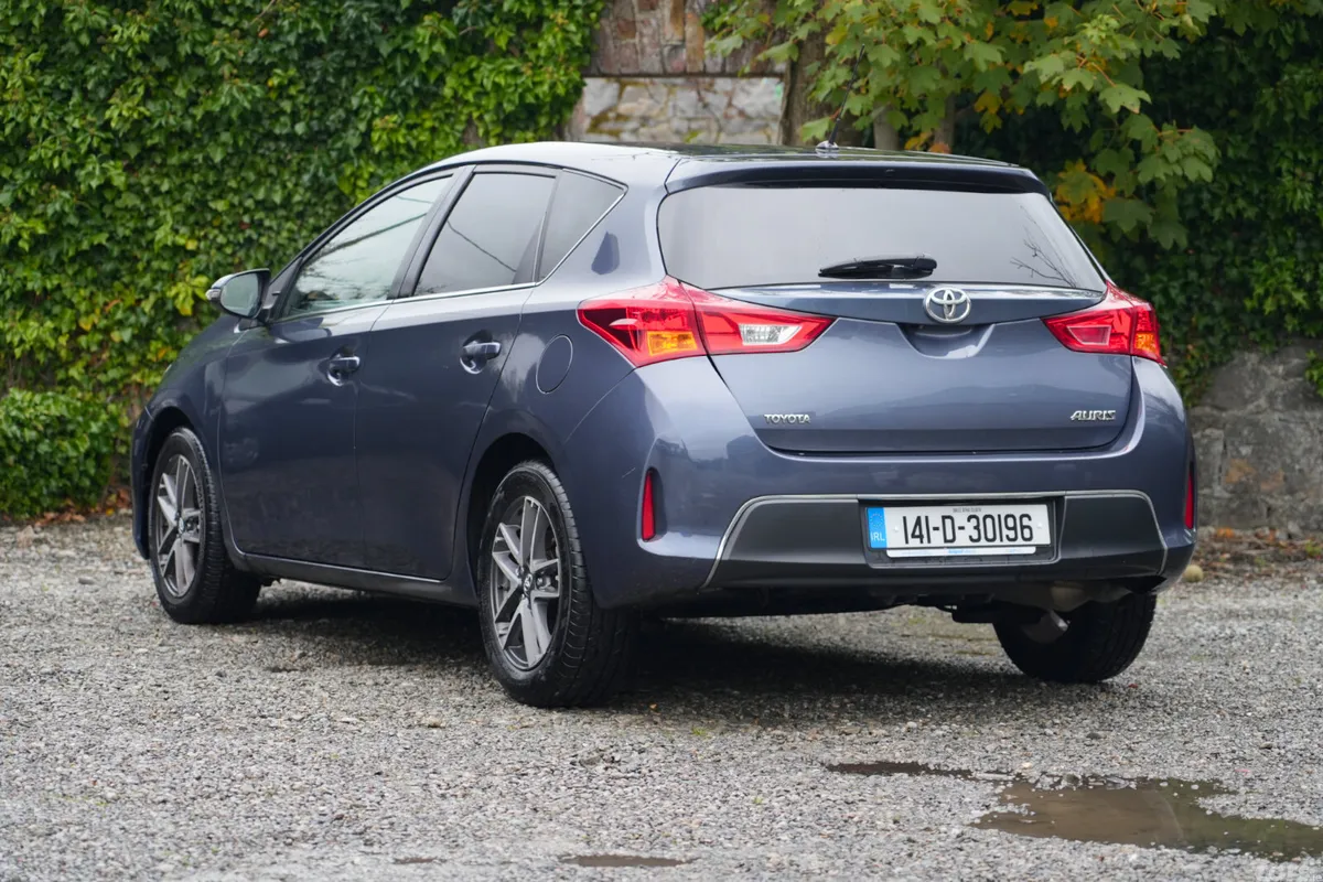 Toyota Auris MPV, Petrol, 2014, Blue