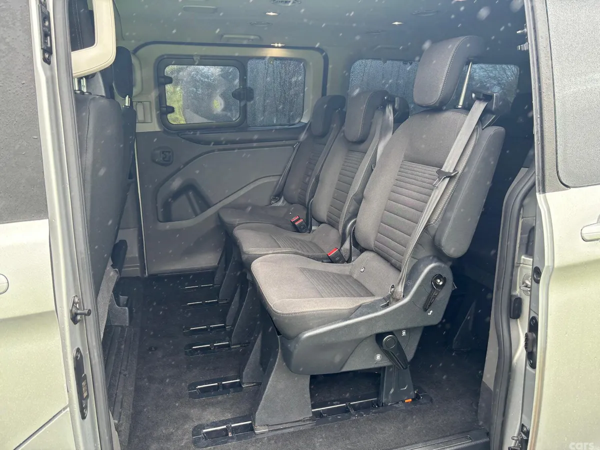 Ford Tourneo MPV, Diesel, 2022, Silver
