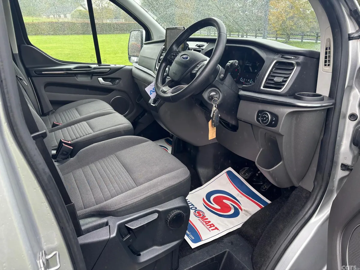 Ford Tourneo MPV, Diesel, 2022, Silver