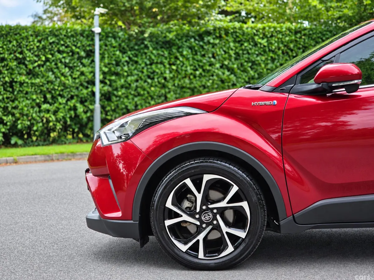 Toyota C-HR Hatchback, Petrol Hybrid, 2018, White