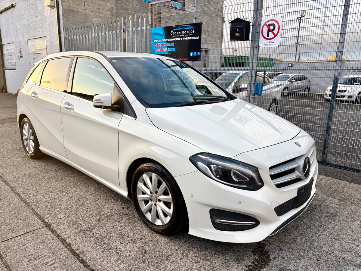 Mercedes-Benz B-Class Hatchback, Petrol, 2015, White