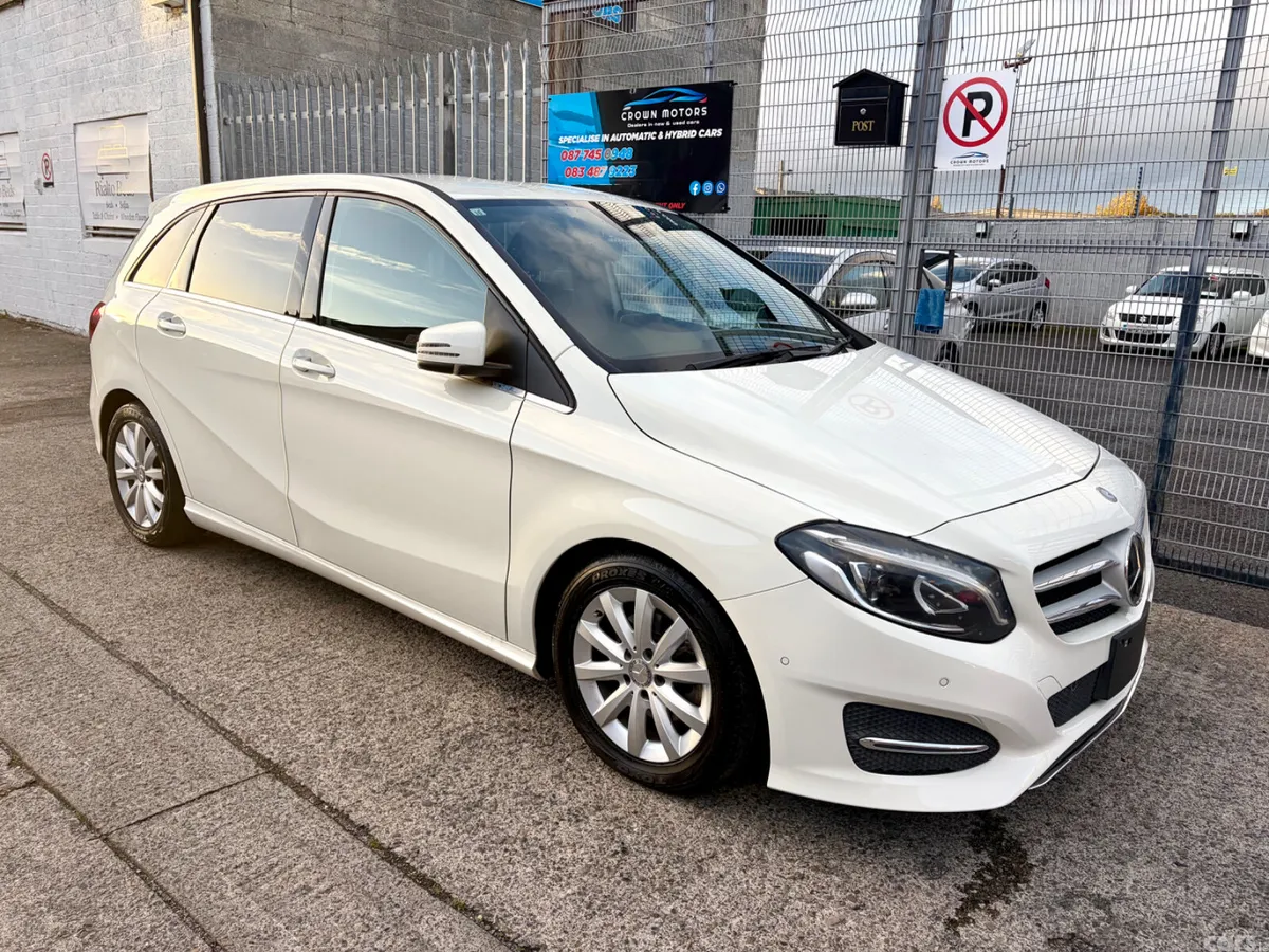 Mercedes-Benz B-Class Hatchback, Petrol, 2015, White