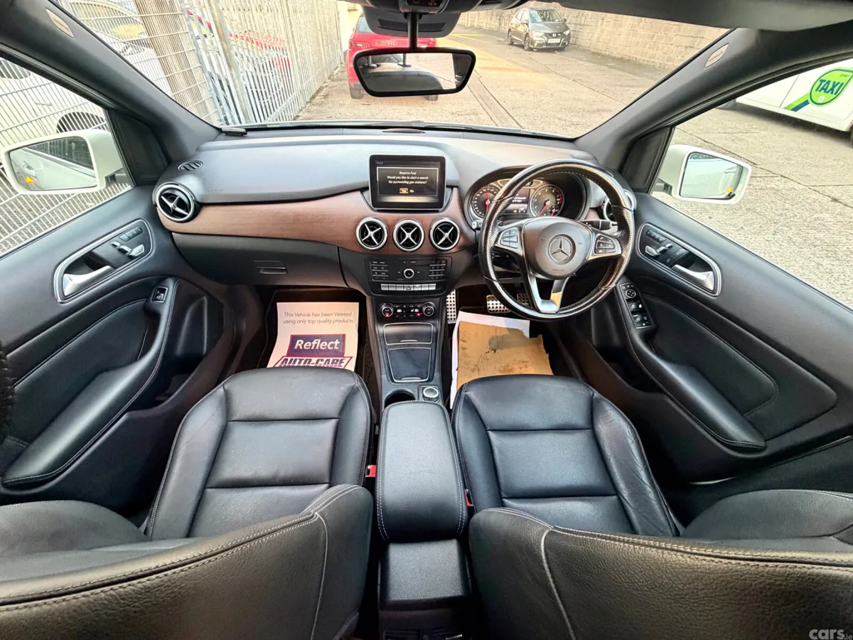 Mercedes-Benz B-Class Hatchback, Petrol, 2015, White