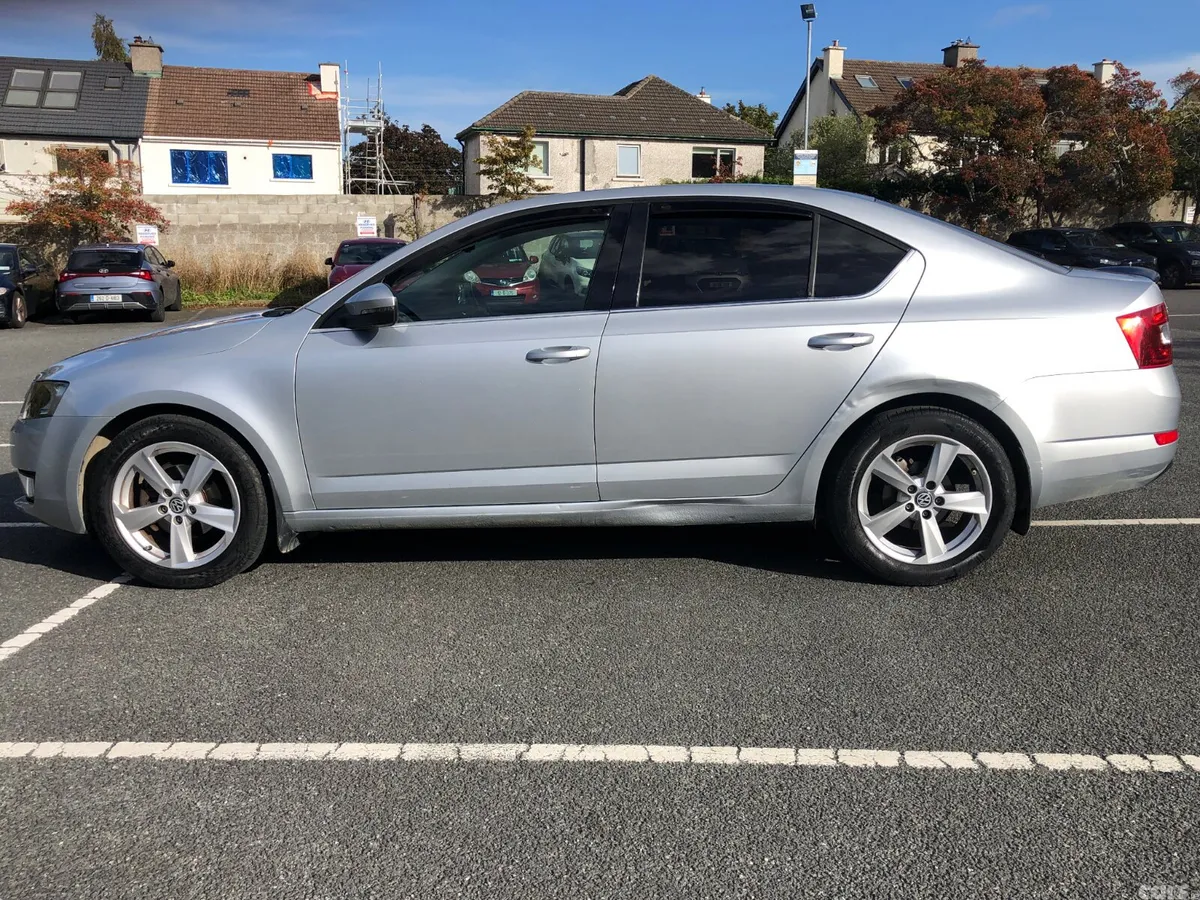 Skoda Octavia Saloon, Diesel, 2016, Silver