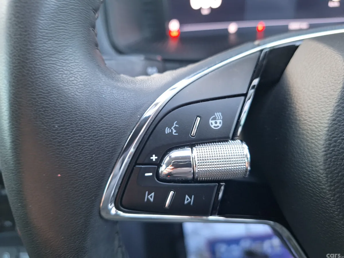 Skoda Karoq SUV, Petrol, 2024, Black