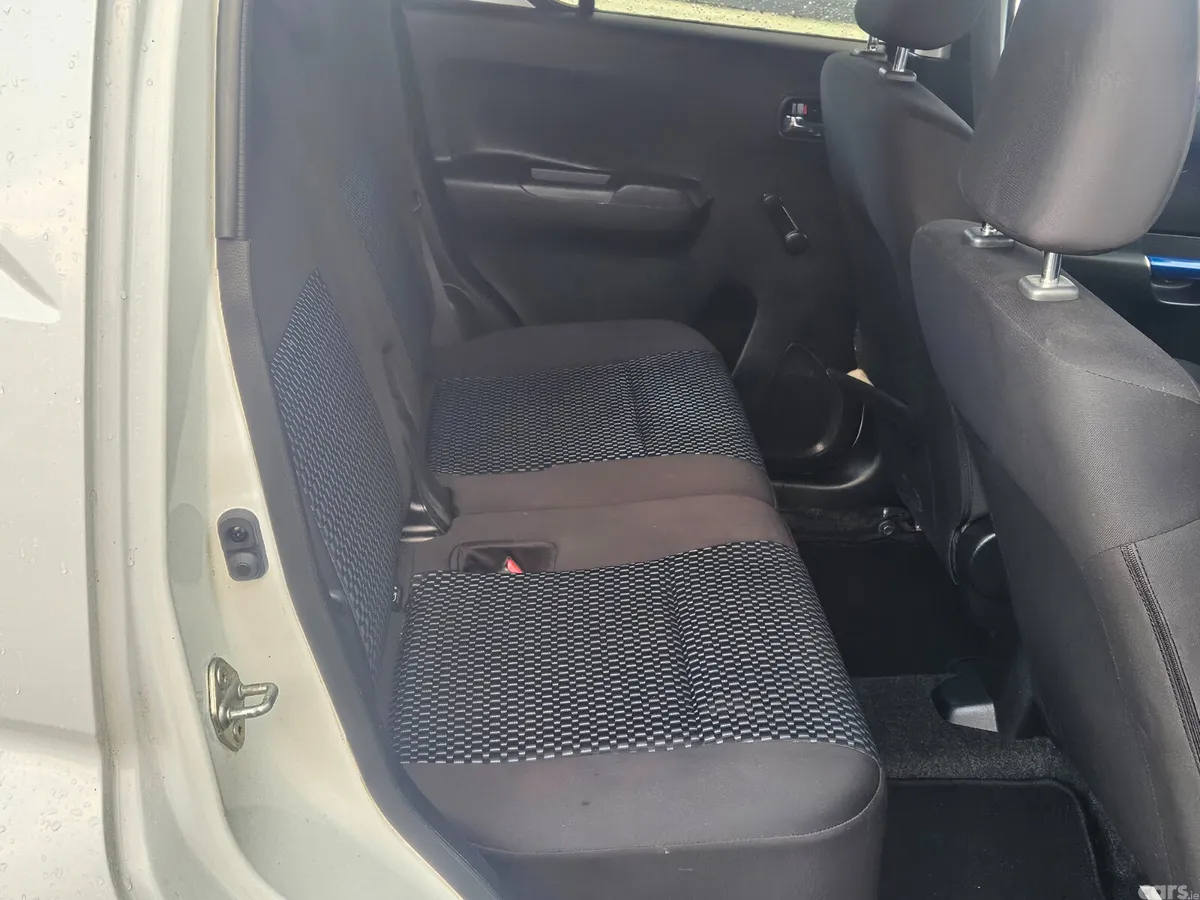 Suzuki Ignis Hatchback, Petrol, 2020, White