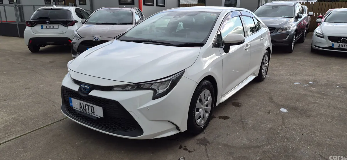 Toyota Corolla Saloon, Petrol Hybrid, 2021, White