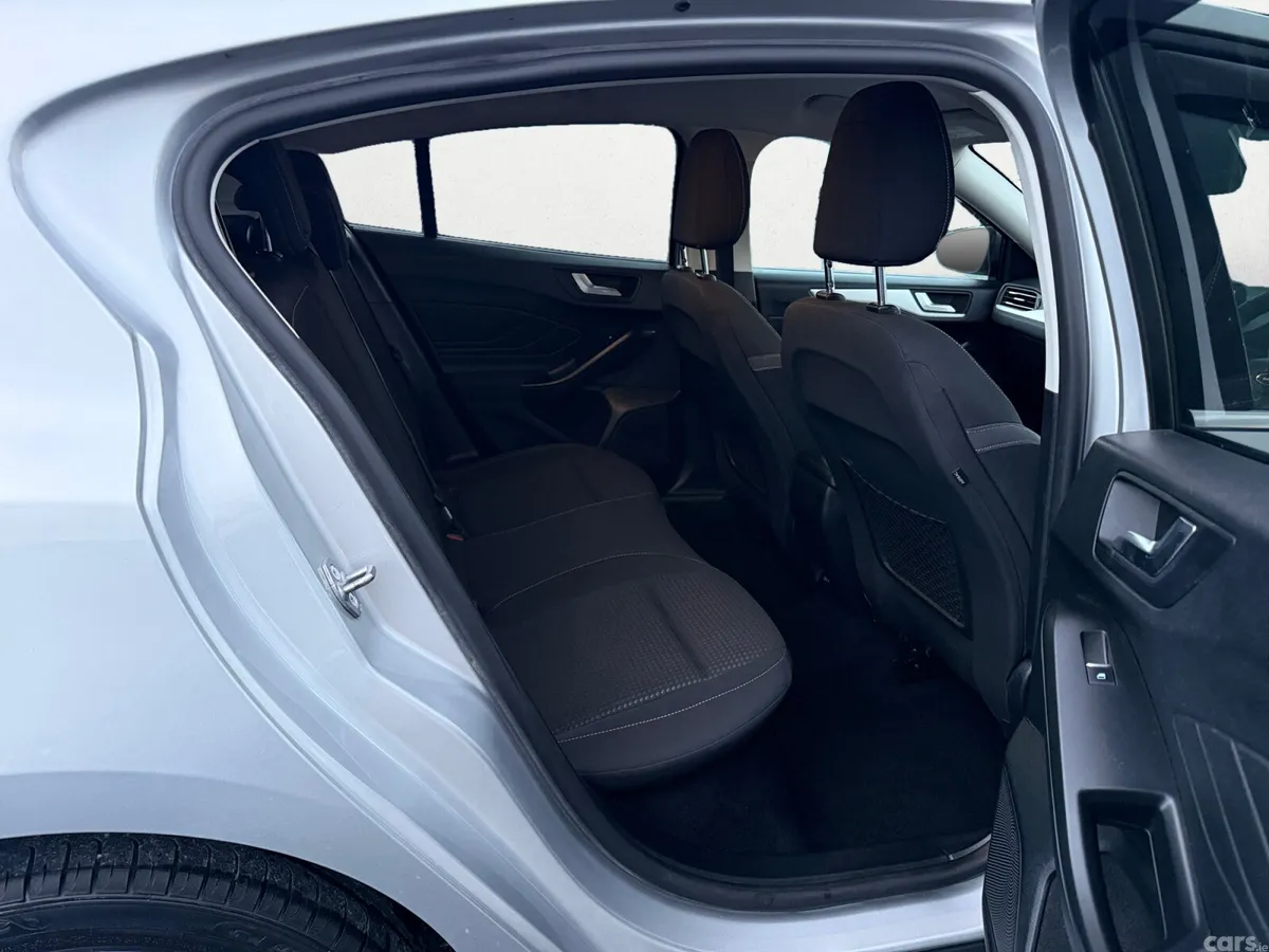 Ford Focus Hatchback, Diesel, 2020, Silver