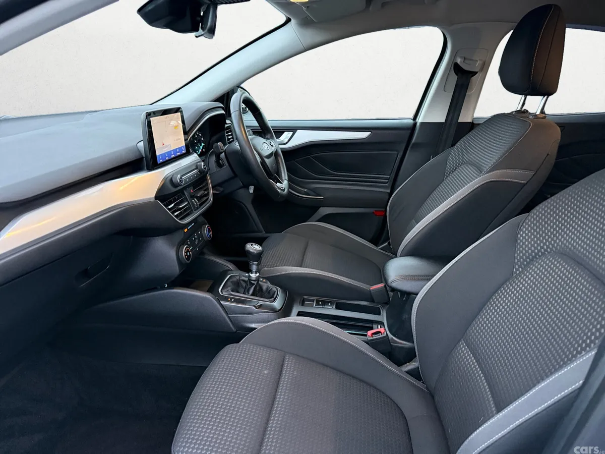 Ford Focus Hatchback, Diesel, 2020, Silver